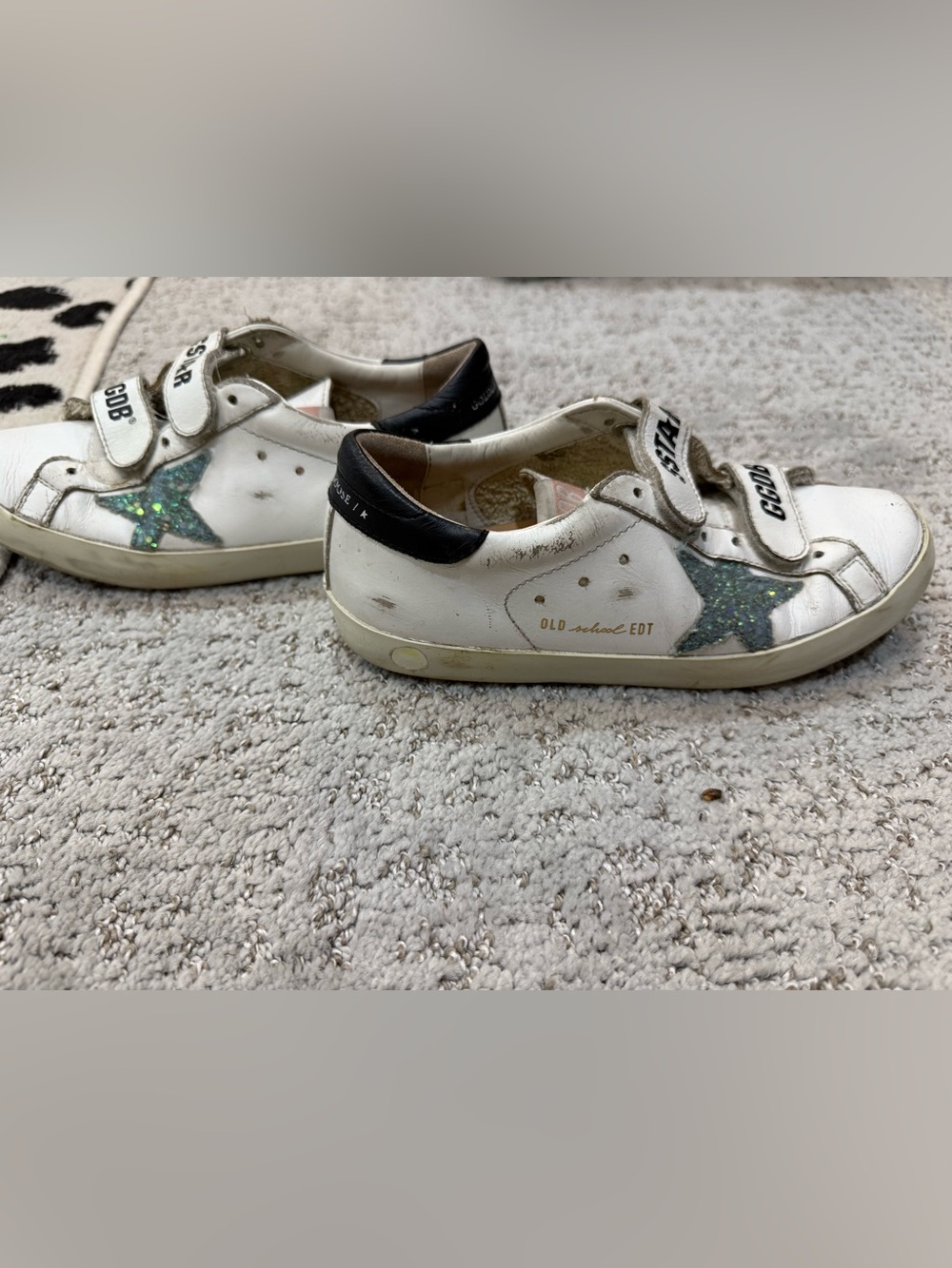 Golden Goose Sneakers with Green Glitter Star - Classic Velcro